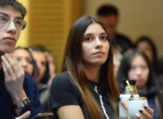 Foto de la galería: Ciberseguridad y redes sociales: estudiantes misioneros participaron de una charla-debate en la Legislatura