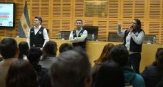 Foto de la galería: Ciberseguridad y redes sociales: estudiantes misioneros participaron de una charla-debate en la Legislatura
