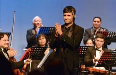 Foto de la galería: En violín y piano, el Teatro Lirico invitó a una noche con Mozart en Posadas