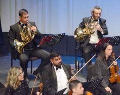 Foto de la galería: En violín y piano, el Teatro Lirico invitó a una noche con Mozart en Posadas