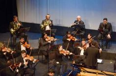 Foto de la galería: En violín y piano, el Teatro Lirico invitó a una noche con Mozart en Posadas
