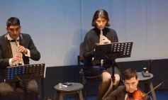 Foto de la galería: En violín y piano, el Teatro Lirico invitó a una noche con Mozart en Posadas