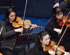 Foto de la galería: En violín y piano, el Teatro Lirico invitó a una noche con Mozart en Posadas