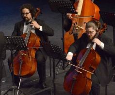 Foto de la galería: En violín y piano, el Teatro Lirico invitó a una noche con Mozart en Posadas