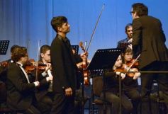 Foto de la galería: En violín y piano, el Teatro Lirico invitó a una noche con Mozart en Posadas