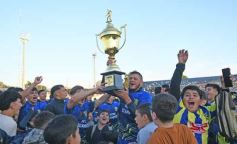 Foto de la galería: En lo más alto del fútbol misionero: Mitre gritó campeón