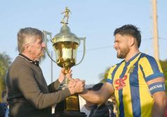 Foto de la galería: En lo más alto del fútbol misionero: Mitre gritó campeón