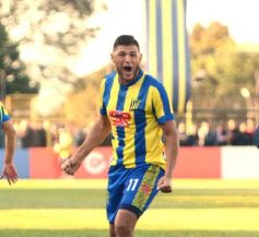 Foto de la galería: En lo más alto del fútbol misionero: Mitre gritó campeón