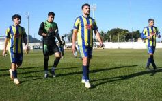 Foto de la galería: En lo más alto del fútbol misionero: Mitre gritó campeón