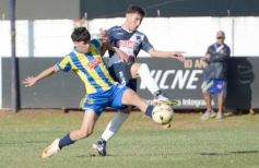 Foto de la galería: En lo más alto del fútbol misionero: Mitre gritó campeón