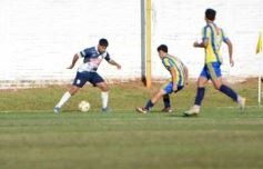 Foto de la galería: En lo más alto del fútbol misionero: Mitre gritó campeón