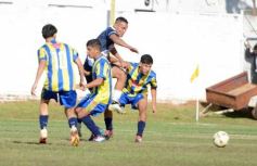Foto de la galería: En lo más alto del fútbol misionero: Mitre gritó campeón