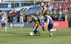 Foto de la galería: En lo más alto del fútbol misionero: Mitre gritó campeón