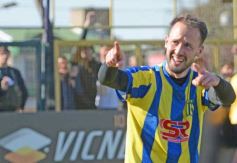 Foto de la galería: En lo más alto del fútbol misionero: Mitre gritó campeón