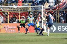 Foto de la galería: En lo más alto del fútbol misionero: Mitre gritó campeón