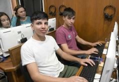 Foto de la galería: Juventud Misionera Celebra cerró actividades con una jornada tecnológica en la Legislatura