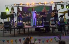 Foto de la galería: Al Caer el Sol en El Brete: el domingo de los niños se pasó con música y diversión familiar