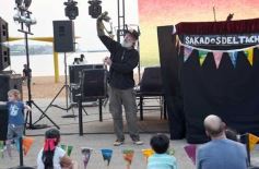 Foto de la galería: Al Caer el Sol en El Brete: el domingo de los niños se pasó con música y diversión familiar