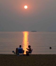 Foto de la galería: Al Caer el Sol en El Brete: el domingo de los niños se pasó con música y diversión familiar
