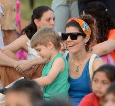 Foto de la galería: Al Caer el Sol en El Brete: el domingo de los niños se pasó con música y diversión familiar