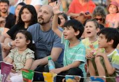 Foto de la galería: Al Caer el Sol en El Brete: el domingo de los niños se pasó con música y diversión familiar