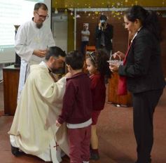 Foto de la galería: Los 50 años del Instituto Virgen de Itati: gran marco de encuentro en la misa aniversario