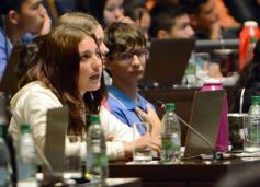 Foto de la galería: El Parlamento Estudiantil Misionero sesionó en la Legislatura con 20 leyes aprobadas
