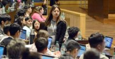 Foto de la galería: El Parlamento Estudiantil Misionero sesionó en la Legislatura con 20 leyes aprobadas