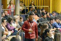 Foto de la galería: El Parlamento Estudiantil Misionero sesionó en la Legislatura con 20 leyes aprobadas