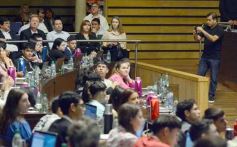 Foto de la galería: El Parlamento Estudiantil Misionero sesionó en la Legislatura con 20 leyes aprobadas