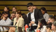 Foto de la galería: El Parlamento Estudiantil Misionero sesionó en la Legislatura con 20 leyes aprobadas