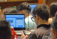 Foto de la galería: El Parlamento Estudiantil Misionero sesionó en la Legislatura con 20 leyes aprobadas