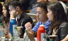 Foto de la galería: El Parlamento Estudiantil Misionero sesionó en la Legislatura con 20 leyes aprobadas