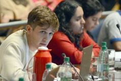 Foto de la galería: El Parlamento Estudiantil Misionero sesionó en la Legislatura con 20 leyes aprobadas