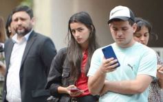 Foto de la galería: Fotoperiodismo y Charla sobre IA: actividades que convocaron en la Explanada de la Legislatura