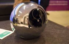 Foto de la galería: Presentaron el Worldcoin en Posadas, avance tecnológico para validar la identidad a través de los ojos