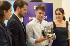 Foto de la galería: Presentaron el Worldcoin en Posadas, avance tecnológico para validar la identidad a través de los ojos