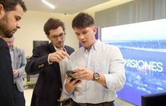 Foto de la galería: Presentaron el Worldcoin en Posadas, avance tecnológico para validar la identidad a través de los ojos