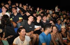 Foto de la galería: Segunda noche de calle: otro resumen de disfrute de la Estudiantina posadeña