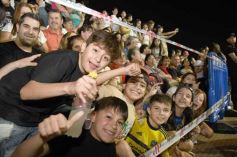 Foto de la galería: Segunda noche de calle: otro resumen de disfrute de la Estudiantina posadeña