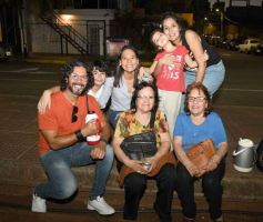 Foto de la galería: Segunda noche de calle: otro resumen de disfrute de la Estudiantina posadeña