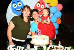 Foto de la galería: Los 2 añitos de Evangelina: tarde de juegos y gran encuentro familiar pusieron color a la celebración