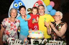 Foto de la galería: Los 2 añitos de Evangelina: tarde de juegos y gran encuentro familiar pusieron color a la celebración