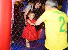 Foto de la galería: Los 2 añitos de Evangelina: tarde de juegos y gran encuentro familiar pusieron color a la celebración