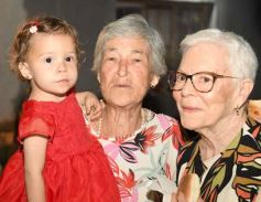 Foto de la galería: Los 2 añitos de Evangelina: tarde de juegos y gran encuentro familiar pusieron color a la celebración