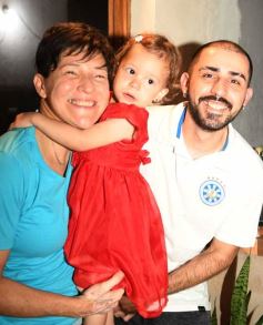 Foto de la galería: Los 2 añitos de Evangelina: tarde de juegos y gran encuentro familiar pusieron color a la celebración