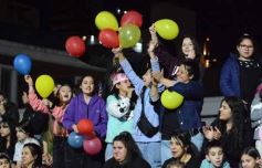 Foto de la galería: Tercera noche de calle: mucho de lo que prometió y ya cumplió la Estudiantina posadeña