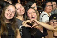 Foto de la galería: Tercera noche de calle: mucho de lo que prometió y ya cumplió la Estudiantina posadeña