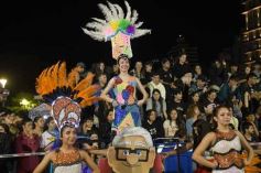 Foto de la galería: Tercera noche de calle: mucho de lo que prometió y ya cumplió la Estudiantina posadeña
