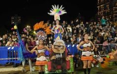 Foto de la galería: Tercera noche de calle: mucho de lo que prometió y ya cumplió la Estudiantina posadeña